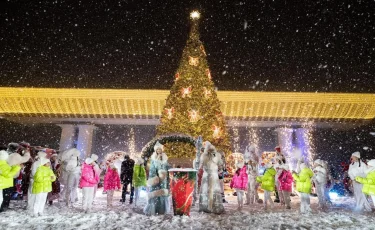 Алматының барлық ауданында жаңажылдық шыршалар шамы бір мезгілде жағылады