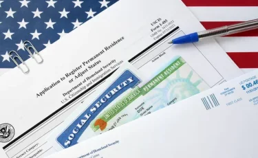 США временно приостановили программу розыгрыша грин-карт