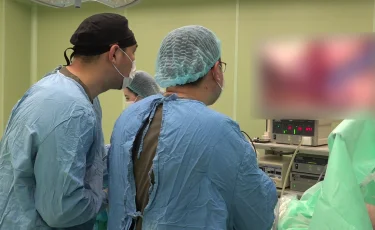 Алматыда жүрек трансплантациясын жасаған бірінші науқас отбасына оралды