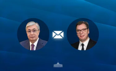 Глава государства поздравил Президента Сербии
