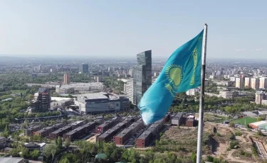 Референдумда мақұлданған жағдайда, Конституция қабылданған күн мемлекеттік мереке болады