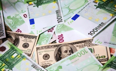 Курс валют в обменниках Алматы и Астаны 20 марта