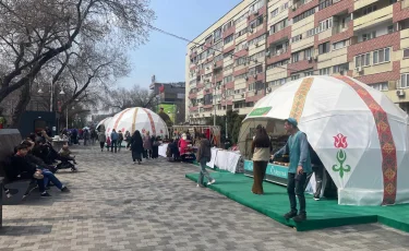 На «Арбате» продолжают отмечать Наурыз