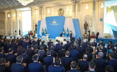 Президент отметил вклад Общенациональной коалиции в разъяснение норм новой Конституции