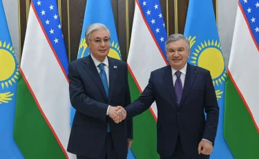 Қасым-Жомарт Тоқаев Шавкат Мирзиёевпен бейресми кездесу өткізді