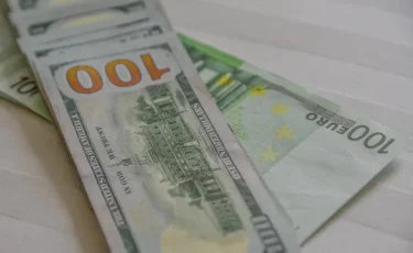 Курс валют в обменниках Алматы и Астаны 19 апреля