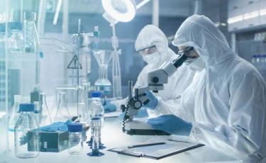 Казахстанские ученые тестируют отечественную вакцину против аллергии на полынь
