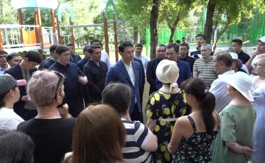 Жаңа мектеп пен емхана: Шаһар басшысы Түрксіб ауданы тұрғындарының сұрақтарына жауап берді