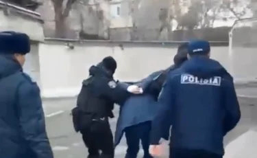 Нұрай Серікбайдың жақындары соттың тікелей эфирде көрсетілуін талап етіп отыр