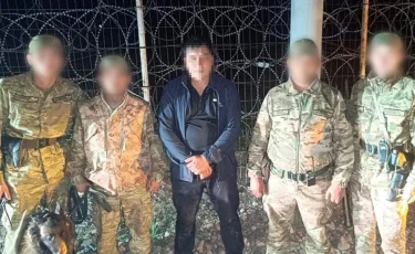 Қазақстан шекарасынан жасырын өтпек болған шетелдіктер қолға түсті