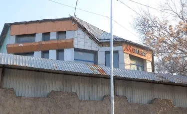 Шымкентте 18 жастағы қызды зорлады деп айыпталған жігіт сотта ақталды