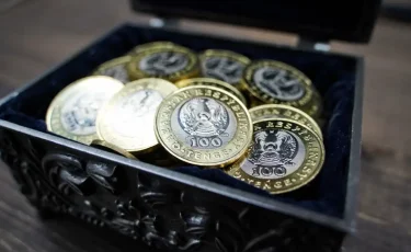 Теңге получил конституционный статус национальной валюты Казахстана