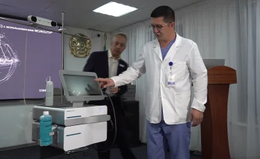 Алматыда альцгеймерді емдейтін швейцариялық аппарат таныстырылды