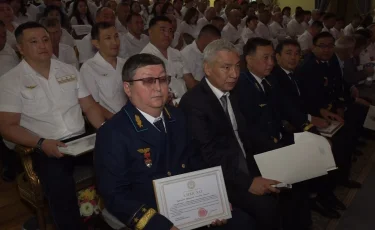 Теміржолшылар күні: Алматыда саланың үздік қызметкерлері мен ардагерлері марапатталды