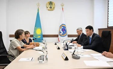 Алматы әкімі Дархан Сатыбалды азаматтарды жеке мәселесі бойынша қабылдады