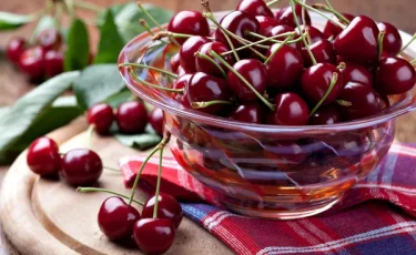 Вишня или черешня: какая ягода полезнее для здоровья и фигуры