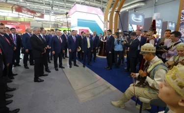 Олжас Бектенов принял участие в промышленной выставке ИННОПРОМ