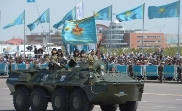 18 июля в Казахстане отмечается День воинских символов Вооруженных сил