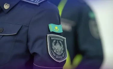 Полицейлер жасөспірім қыздың есірткі таратпақ болған әрекетінің жолын кесті